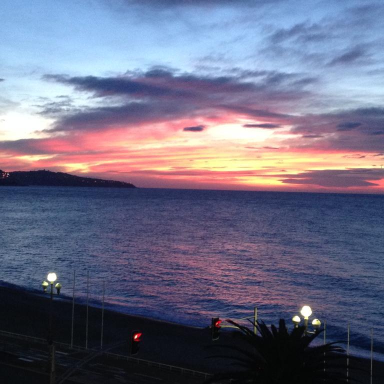 Le Mirage, Sea Front View, 3 Bedrooms, 100M Nizza